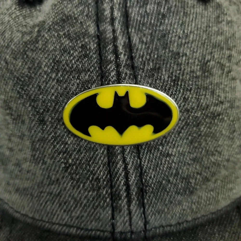 Batman DC Comics Dad Hat Cap Pin Logo Black‎ Acid Wash Denim Strapback NWT